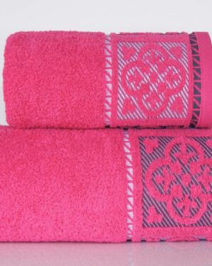 uteraky falesia s vyraznou bordurou fuksia