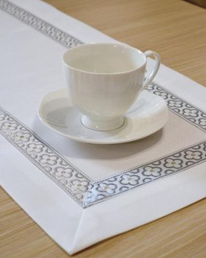 Dekoračný behúň na stôl Arabic